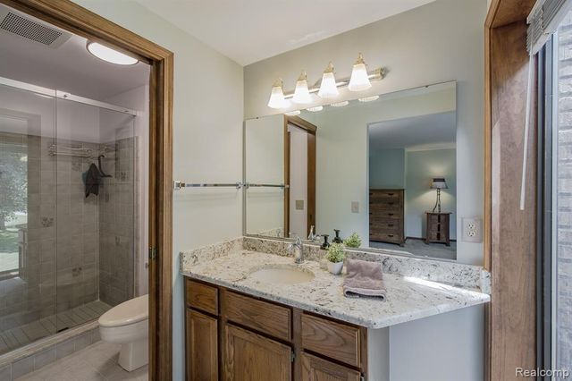 7880 Deerhill Drive, Clarkston, MI 48346