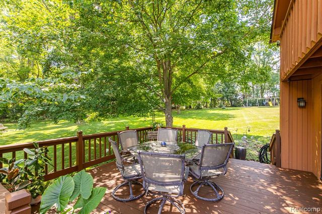 7880 Deerhill Drive, Clarkston, MI 48346