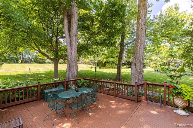 7880 Deerhill Drive, Clarkston, MI 48346
