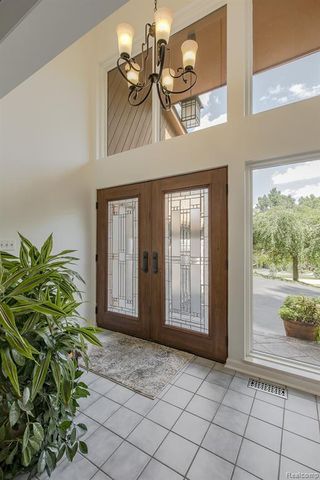 7880 Deerhill Drive, Clarkston, MI 48346