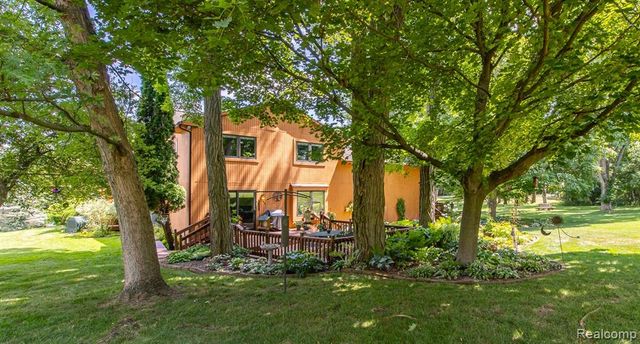 7880 Deerhill Drive, Clarkston, MI 48346