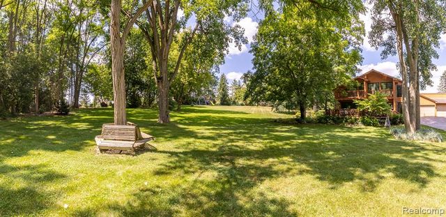 7880 Deerhill Drive, Clarkston, MI 48346