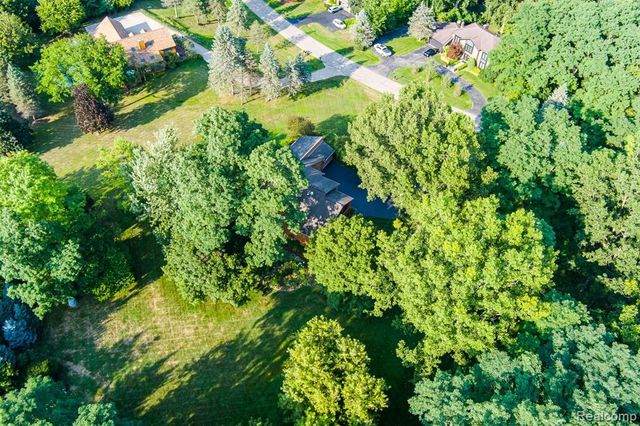 7880 Deerhill Drive, Clarkston, MI 48346