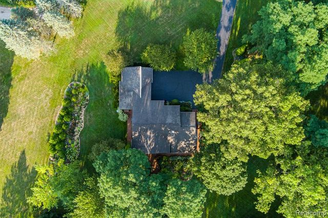 7880 Deerhill Drive, Clarkston, MI 48346