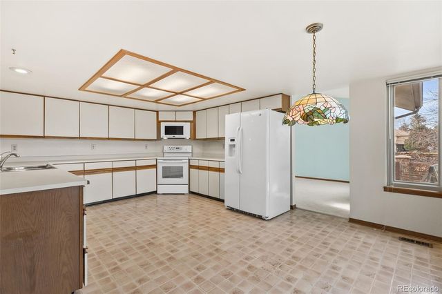 11303 E Warren Avenue, Aurora, CO 80014