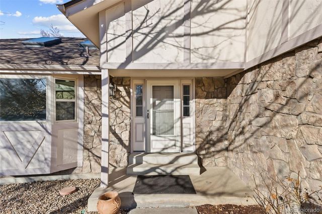 11303 E Warren Avenue, Aurora, CO 80014