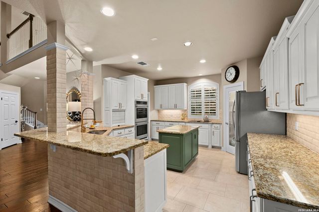 2302 BLACKOAK BND, San Antonio, TX 78248