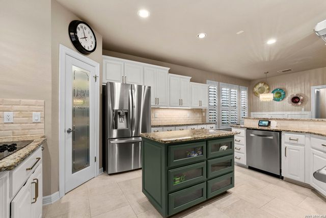 2302 BLACKOAK BND, San Antonio, TX 78248