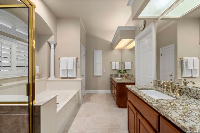2302 BLACKOAK BND, San Antonio, TX 78248