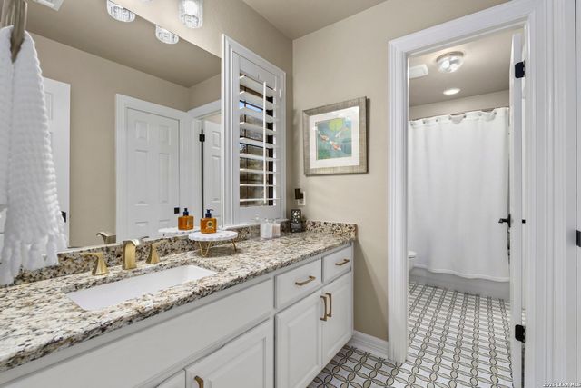 2302 BLACKOAK BND, San Antonio, TX 78248