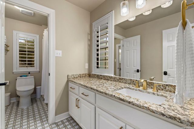 2302 BLACKOAK BND, San Antonio, TX 78248