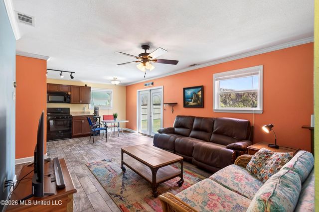 2304 Gulf Avenue, Gulfport, MS 39501