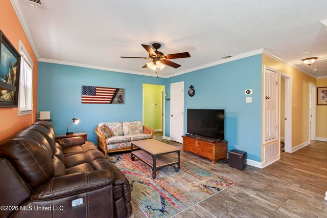 2304 Gulf Avenue, Gulfport, MS 39501