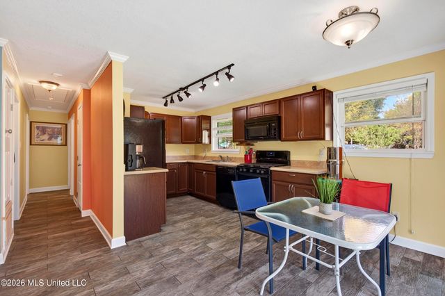 2304 Gulf Avenue, Gulfport, MS 39501