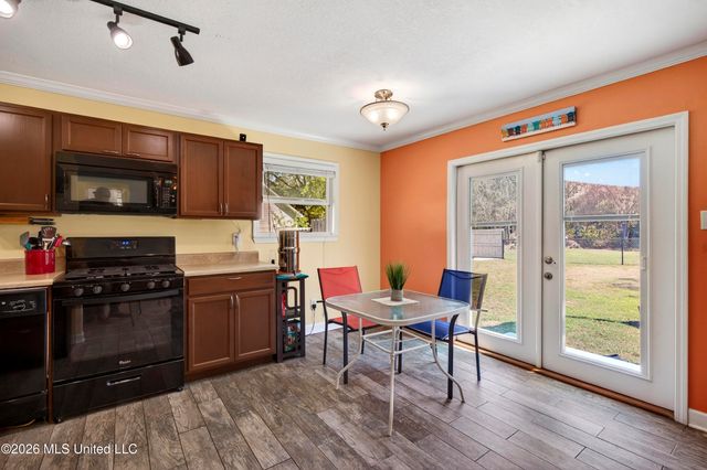 2304 Gulf Avenue, Gulfport, MS 39501