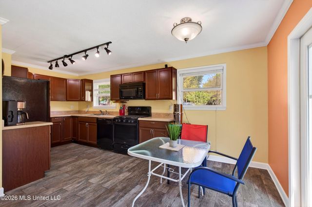 2304 Gulf Avenue, Gulfport, MS 39501