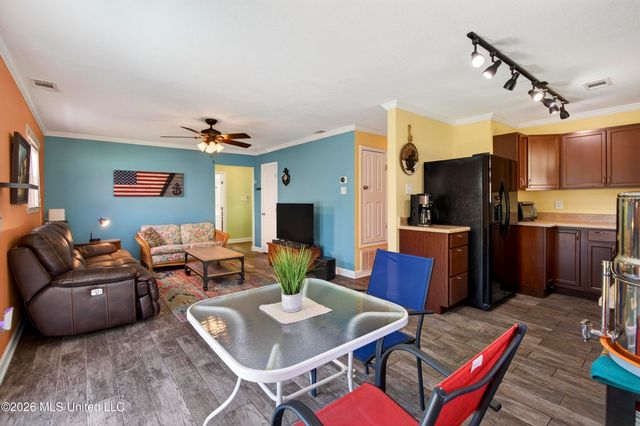 2304 Gulf Avenue, Gulfport, MS 39501