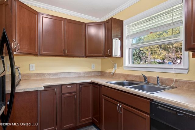 2304 Gulf Avenue, Gulfport, MS 39501