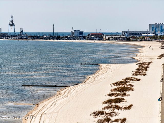 2304 Gulf Avenue, Gulfport, MS 39501