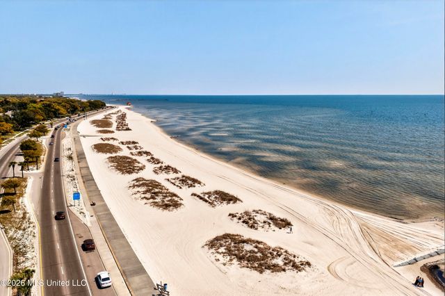 2304 Gulf Avenue, Gulfport, MS 39501