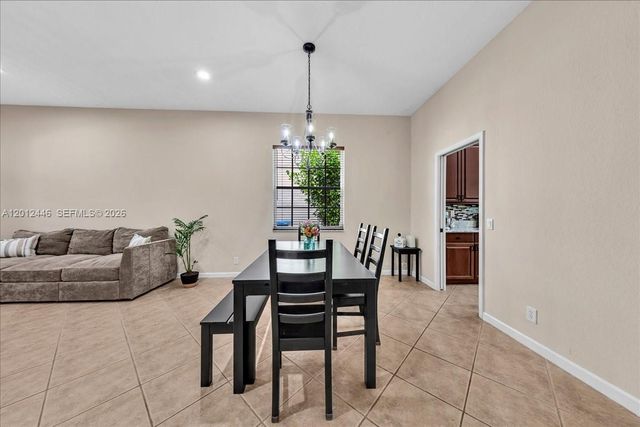 1634 Sandpiper Cir, Weston, FL 33327