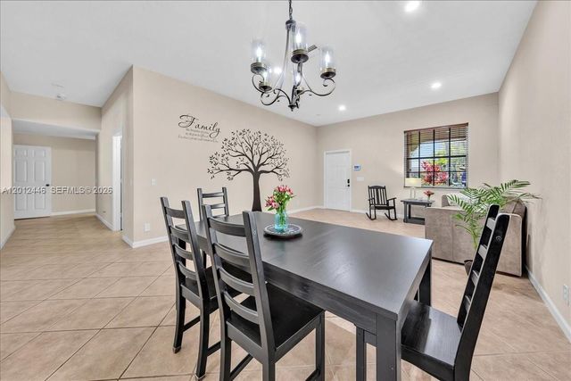 1634 Sandpiper Cir, Weston, FL 33327