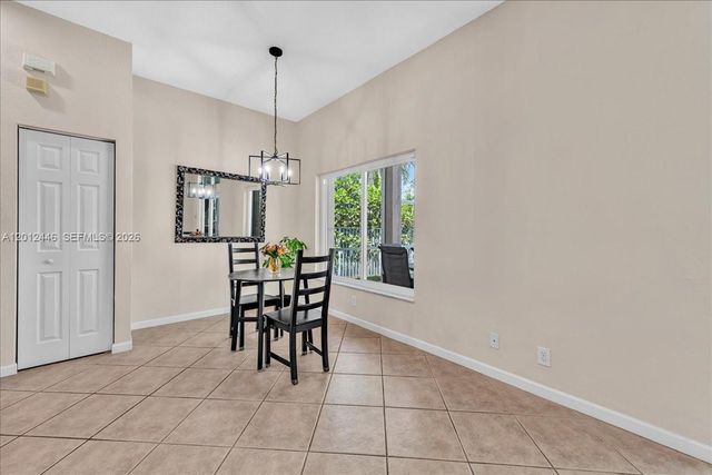1634 Sandpiper Cir, Weston, FL 33327