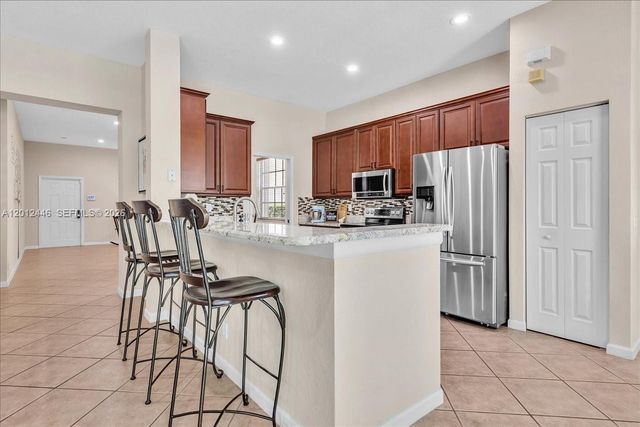 1634 Sandpiper Cir, Weston, FL 33327