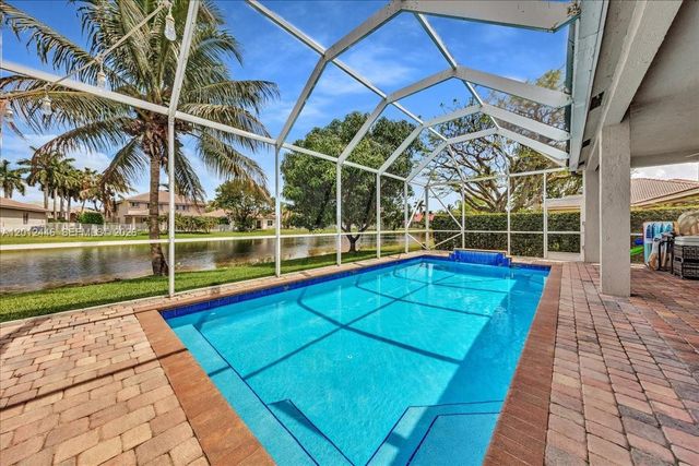 1634 Sandpiper Cir, Weston, FL 33327
