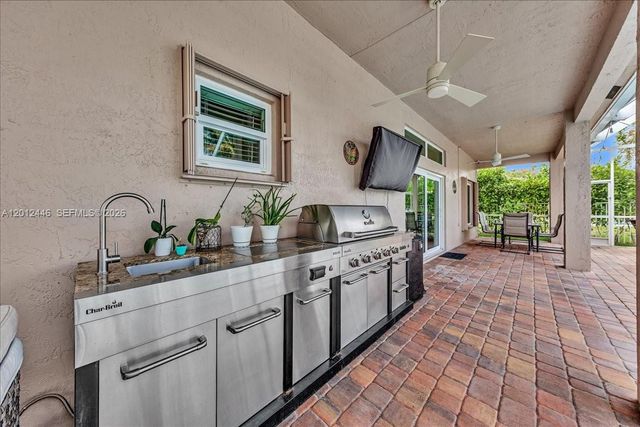 1634 Sandpiper Cir, Weston, FL 33327