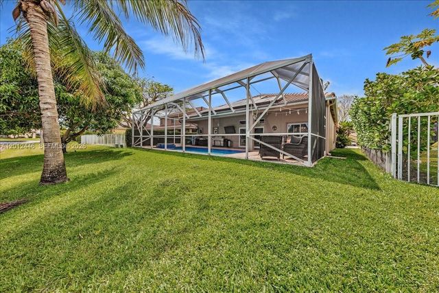 1634 Sandpiper Cir, Weston, FL 33327
