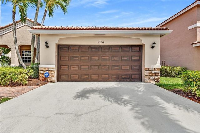 1634 Sandpiper Cir, Weston, FL 33327