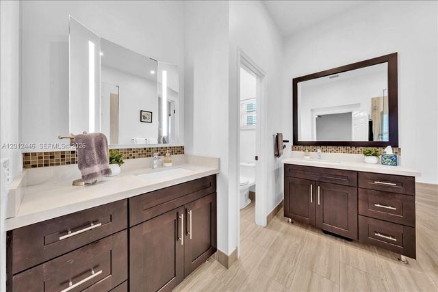 1634 Sandpiper Cir, Weston, FL 33327