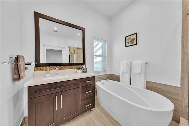 1634 Sandpiper Cir, Weston, FL 33327