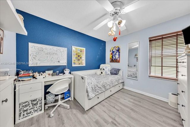 1634 Sandpiper Cir, Weston, FL 33327