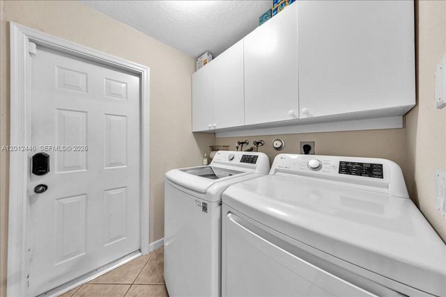1634 Sandpiper Cir, Weston, FL 33327