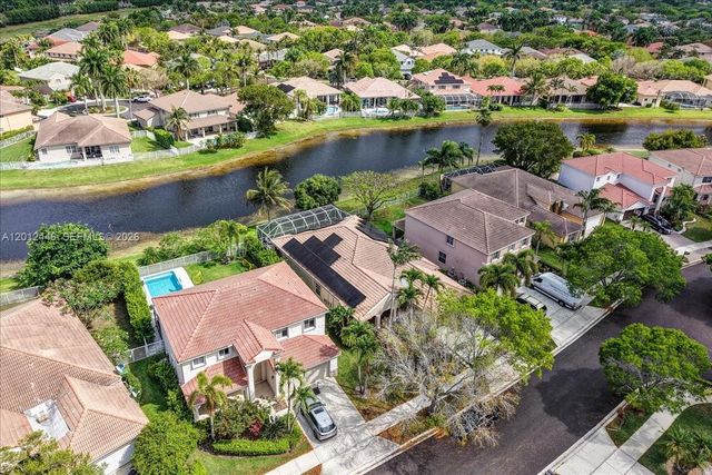 1634 Sandpiper Cir, Weston, FL 33327