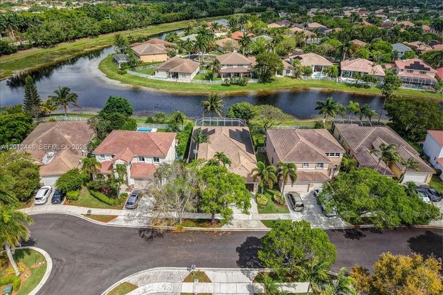 1634 Sandpiper Cir, Weston, FL 33327
