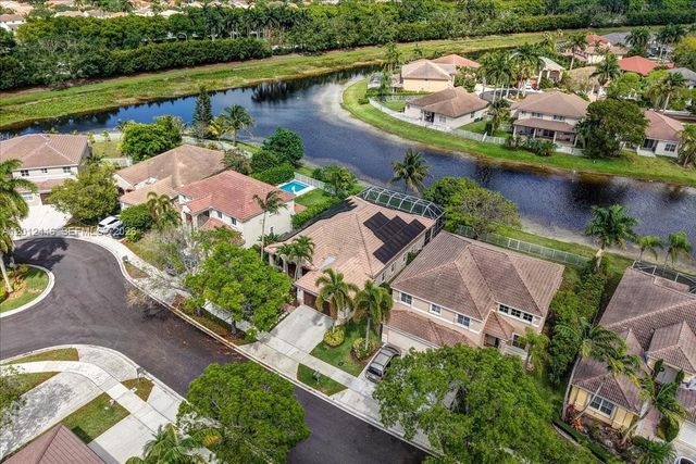 1634 Sandpiper Cir, Weston, FL 33327