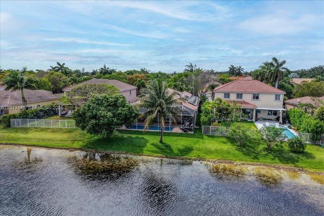 1634 Sandpiper Cir, Weston, FL 33327