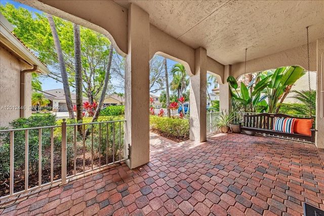 1634 Sandpiper Cir, Weston, FL 33327