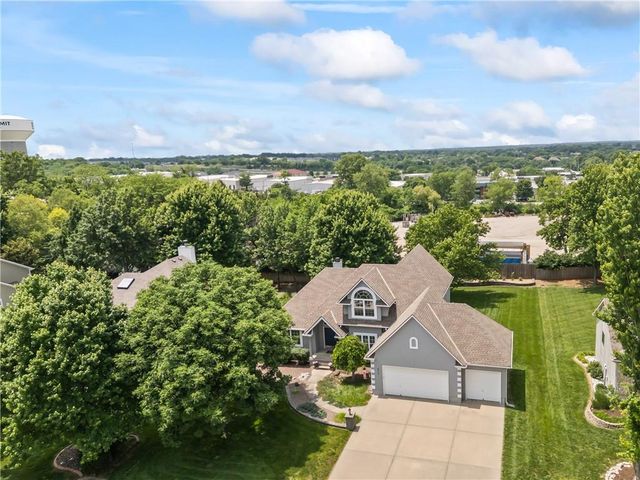 4212 NE Suwannee Drive, Lee's Summit, MO 64064