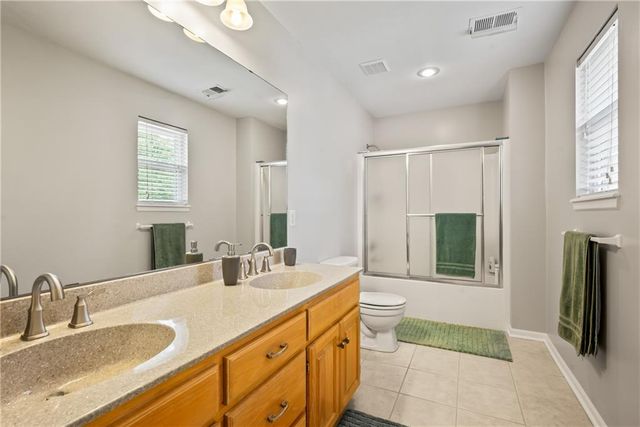 4212 NE Suwannee Drive, Lee's Summit, MO 64064