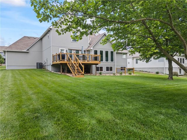 4212 NE Suwannee Drive, Lee's Summit, MO 64064
