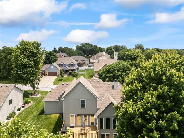 4212 NE Suwannee Drive, Lee's Summit, MO 64064