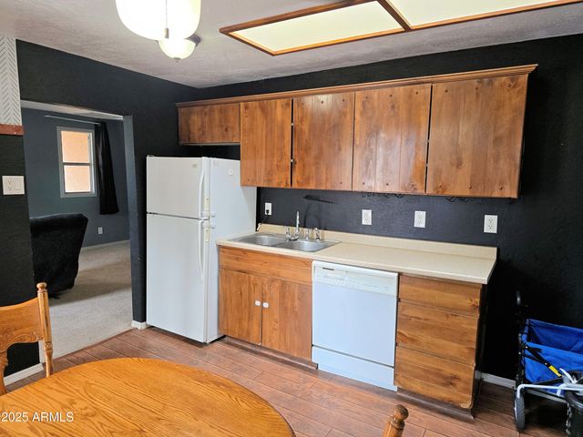 687 W NAVAJO Street, Wickenburg, AZ 85390