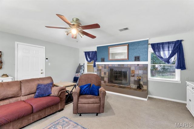 263 S Hartnett Avenue, Ferguson, MO 63135