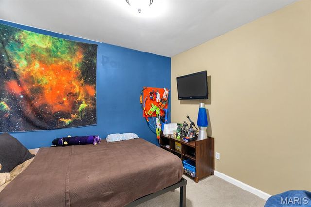 263 S Hartnett Avenue, Ferguson, MO 63135