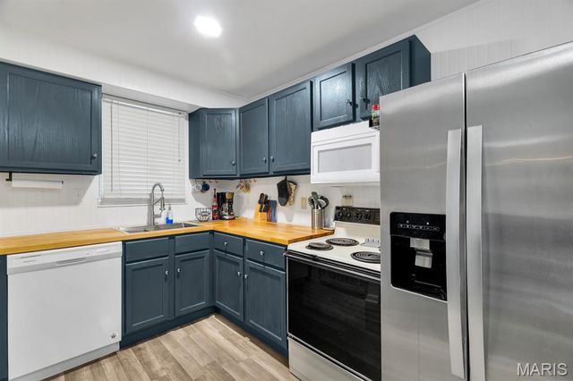 263 S Hartnett Avenue, Ferguson, MO 63135