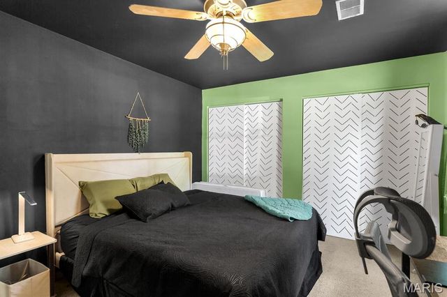 263 S Hartnett Avenue, Ferguson, MO 63135